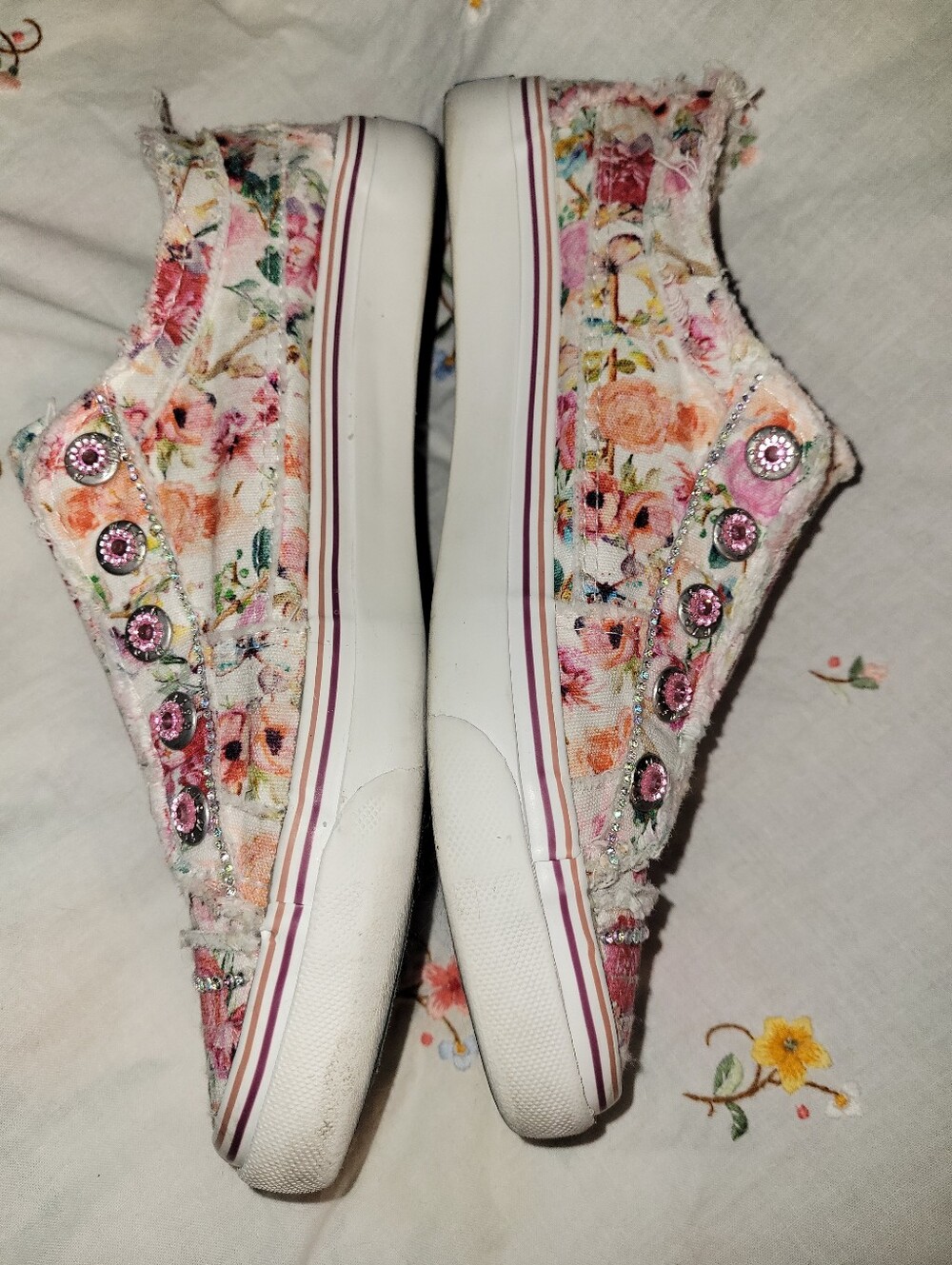 Custom Rhinestone Embellished Floral Blowfish Floral Print Sneakers Size 7.5 - Picture 4 of 12